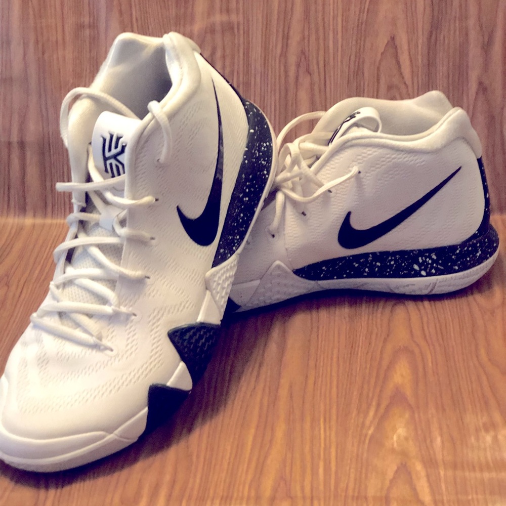 Nike Kyrie white black (Oreo) Mens Basketball Shoes